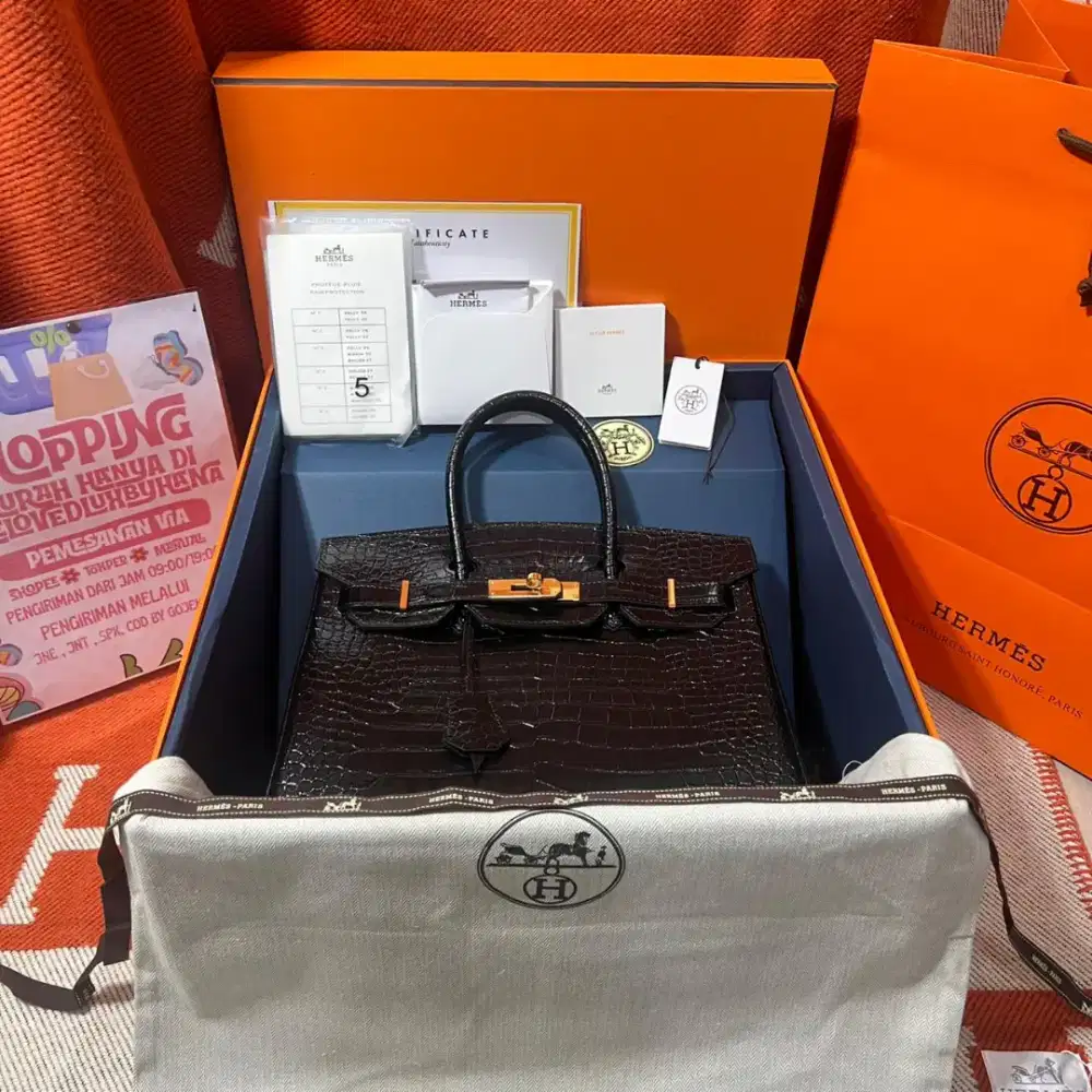 Preloved Hermes Hermes Birkin 30 Black shiny crocodile GHW
