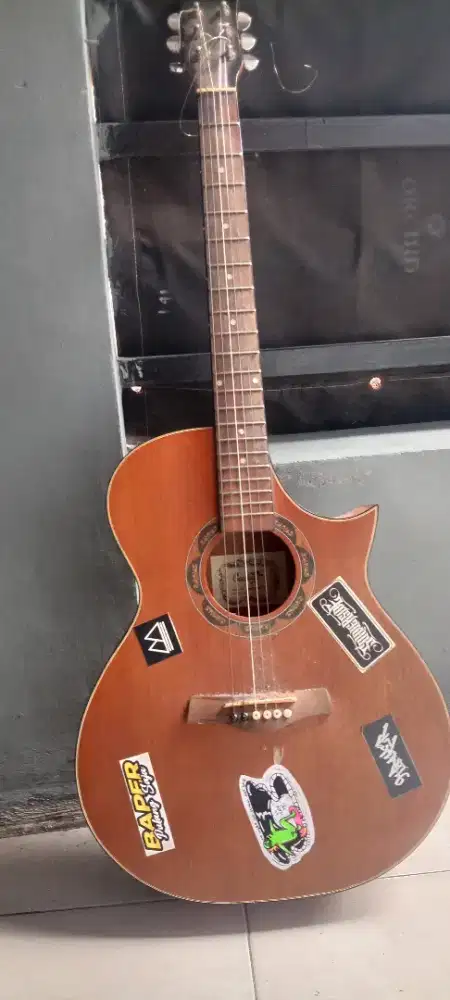 Jual gitar musik