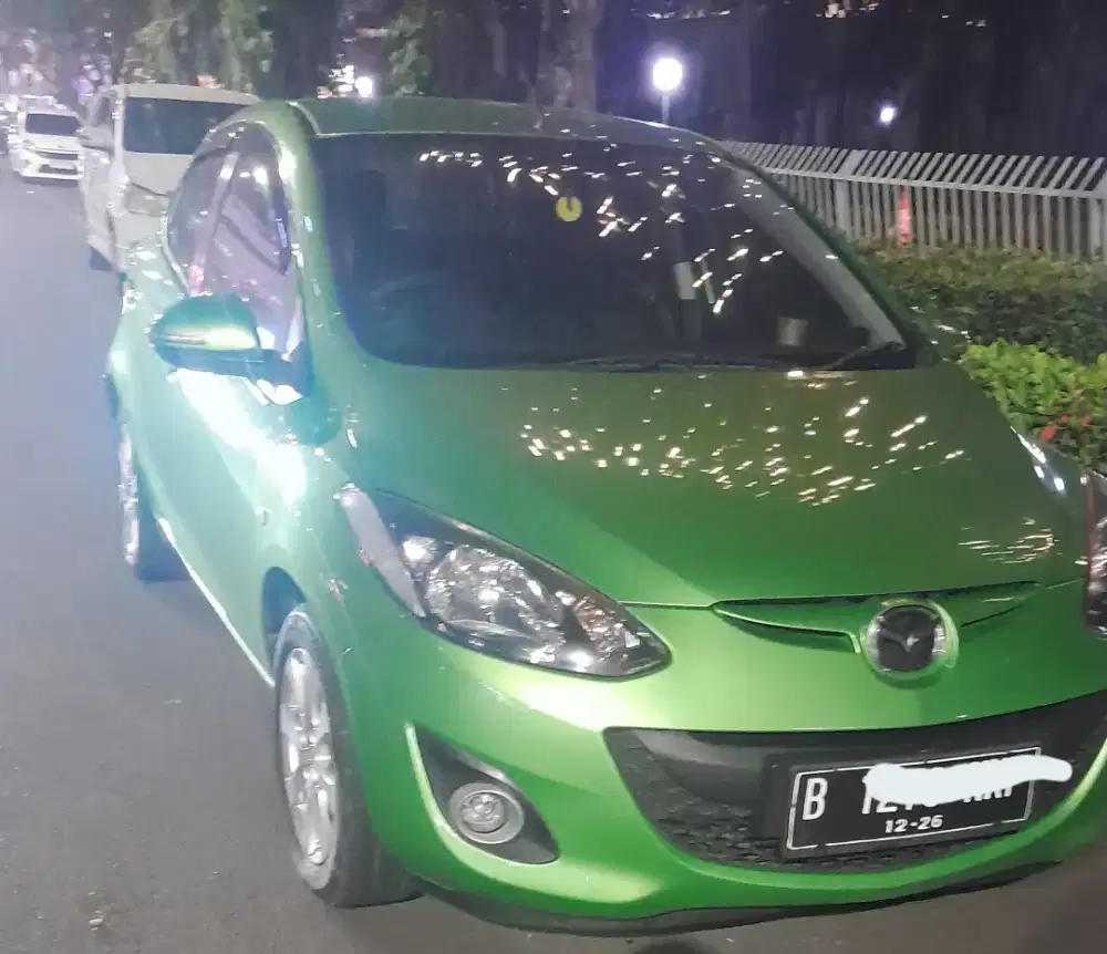 Mazda 2 hijau Tahun 2012