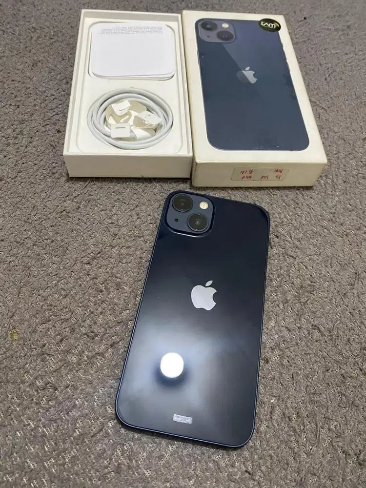 Di Jual  Iphone 13 128 GB iBox Midnight Garansi ON November 2026