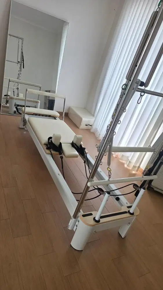 Dijual alat pilates reformer tower dan wunda chair masih kondisi baru