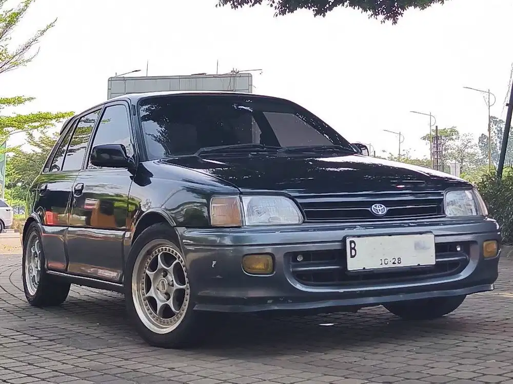 Toyota Starlet Kapsul SEG 1992 pemakaian pribadi