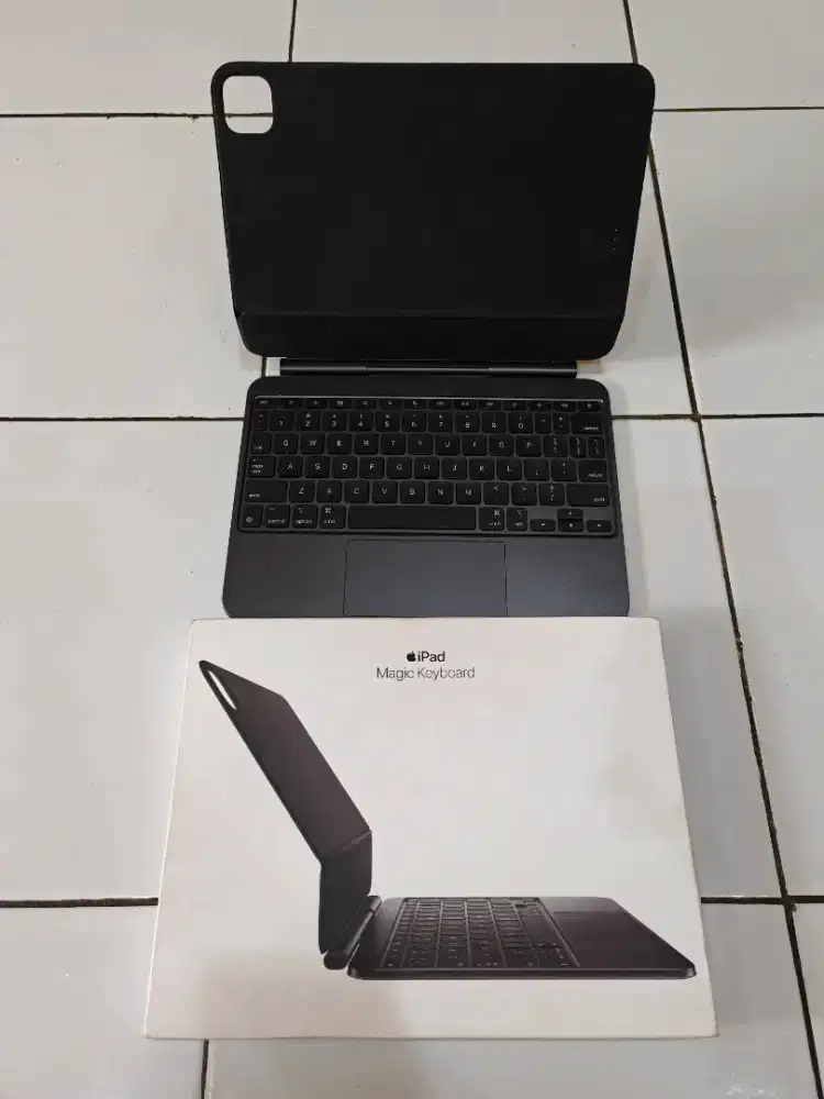 Apple Magic Keyboard M4 M5 iPad Pro 11 inc inch