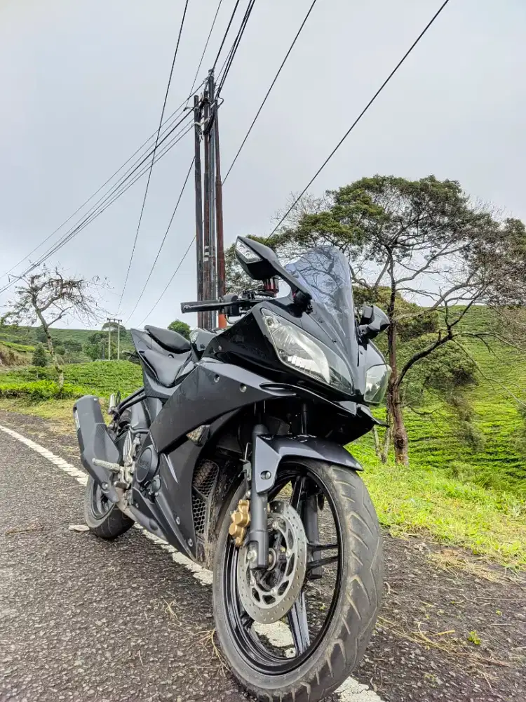 YAMAHA YZF R15 TAHUN 2014