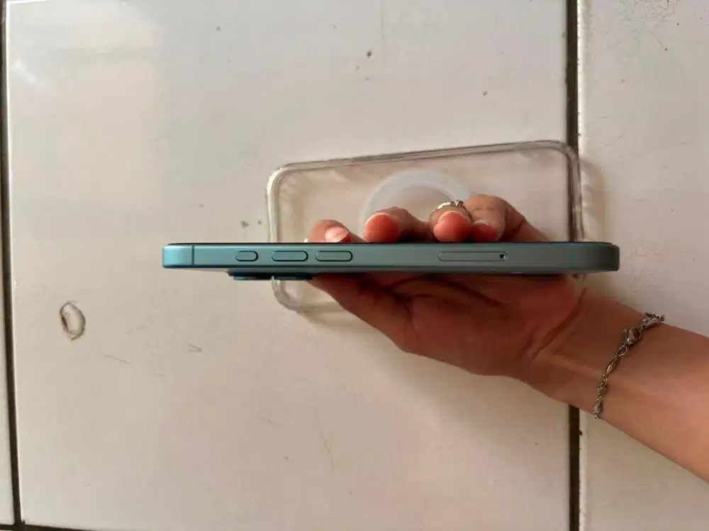 Iphone 16 Teal Ibox