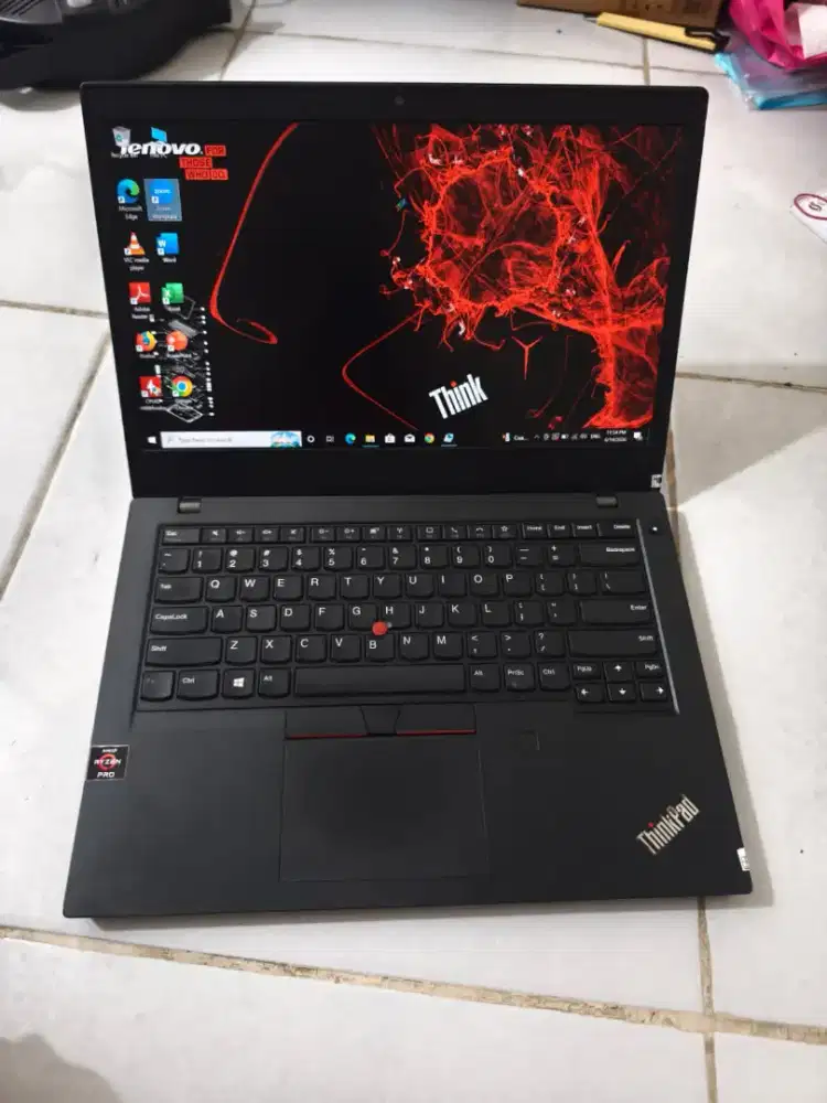 Thinkpad L14 Ryzen 5 pro 4650U 8/256gb