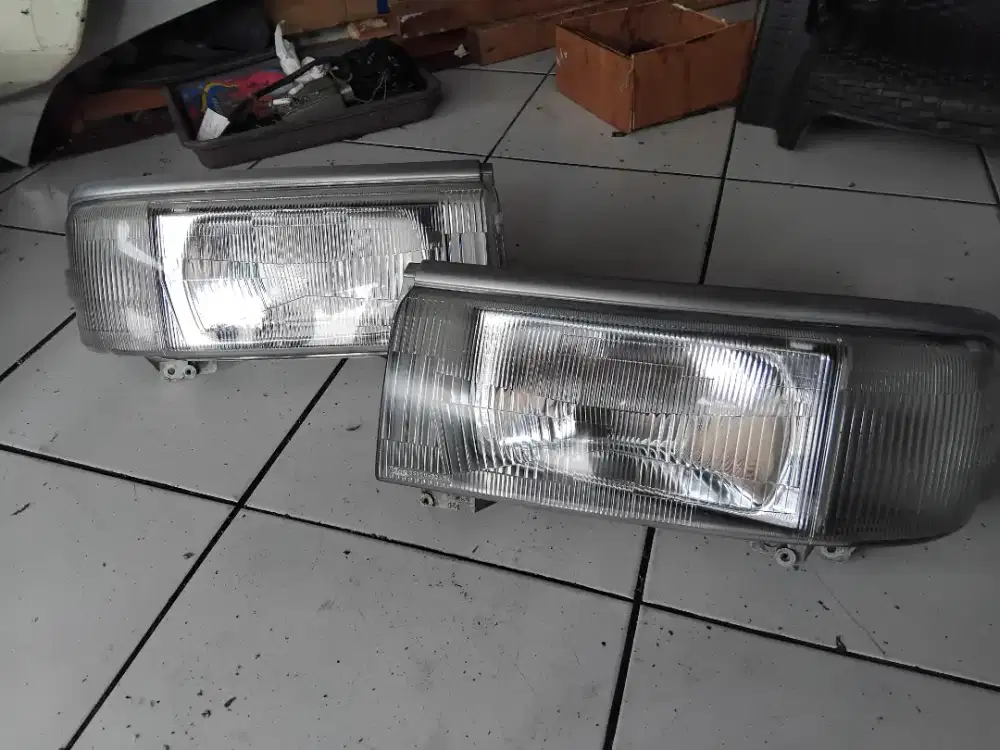 Hedlem copotan lampu futura