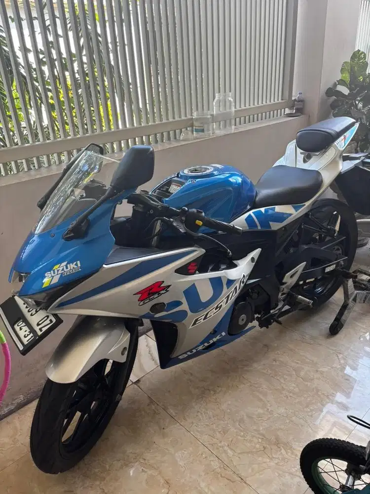 Dijual Suzuki GSX 150R special edition