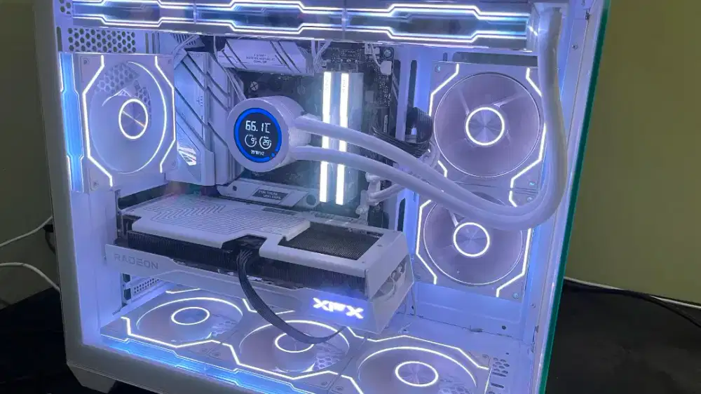 PC gaming full white estetik ryzen 7 7800x3d, rx 9060xt 16GB
