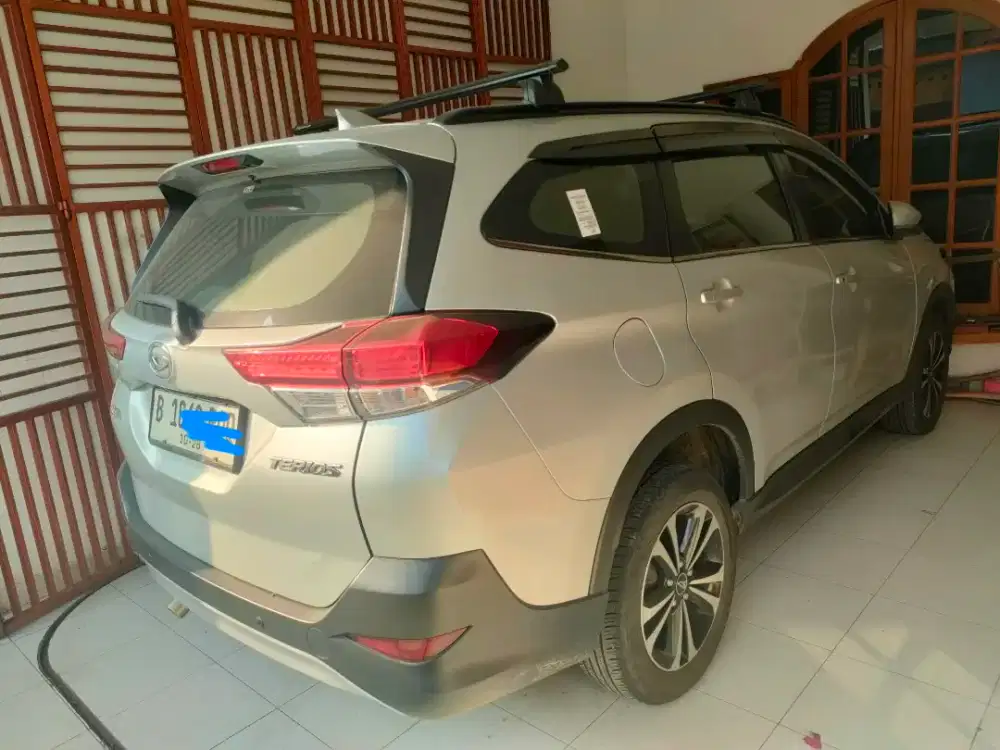 dijual mobil terios murah