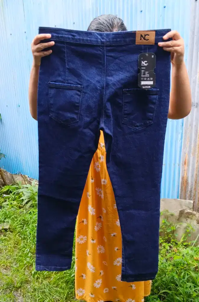 Jeans wanita new jual rugi