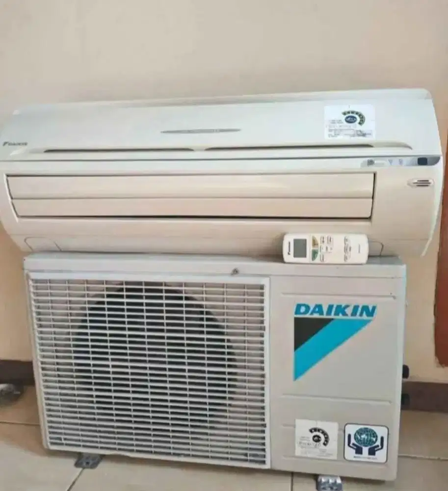AC Daikin Thailand 1 pk freon R32 Kondisi mulus siap pasang