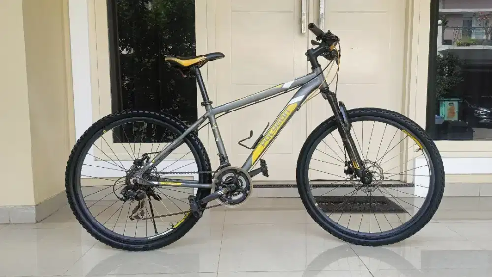 Sepeda Gunung Polygon Monarch 5 cakram new istimewa