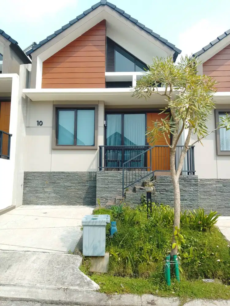 DISEWAKAN RUMAH SEMI FURNISH CLUSTER PARKVILLE SENTUL CITY