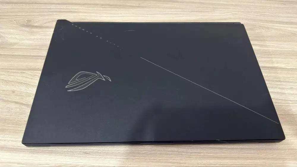 JUAL LAPTOP ASUS ZEPHYRUS S17