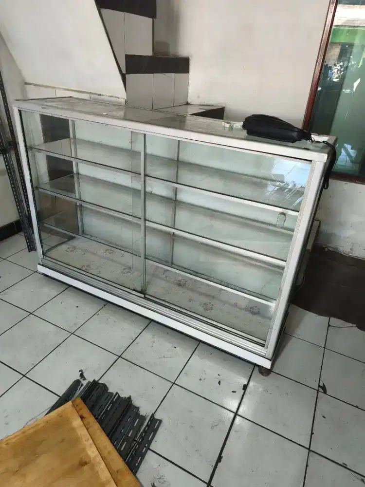 Tinggi 1meter lebar semeter setengah