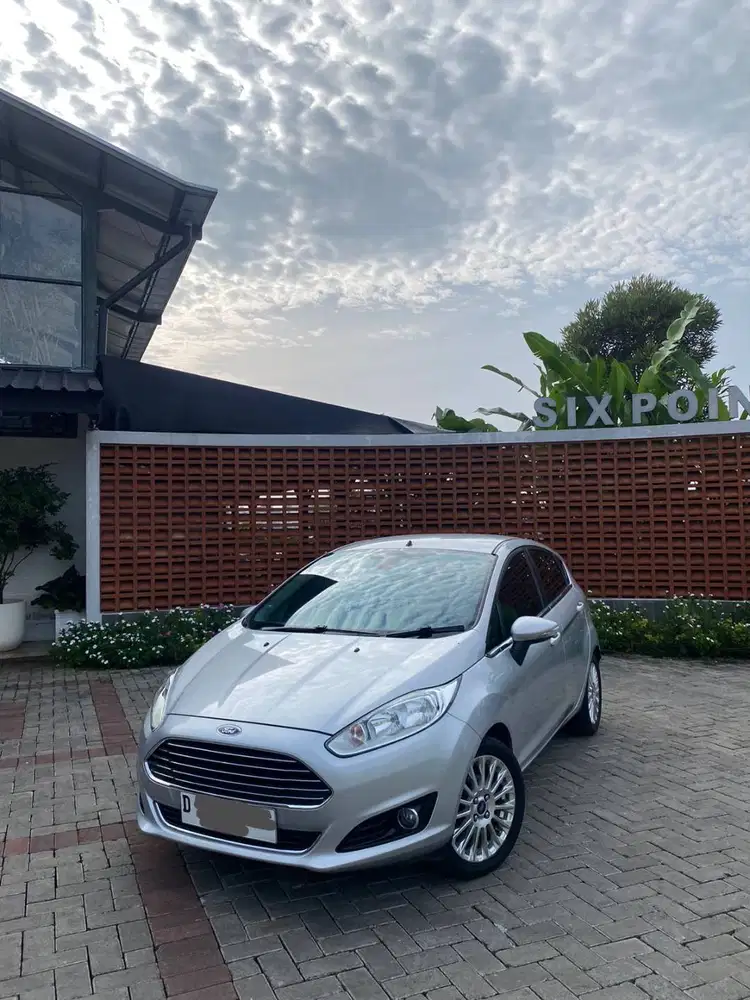 FORD FIESTA 1.5S MATIC KEYLESS