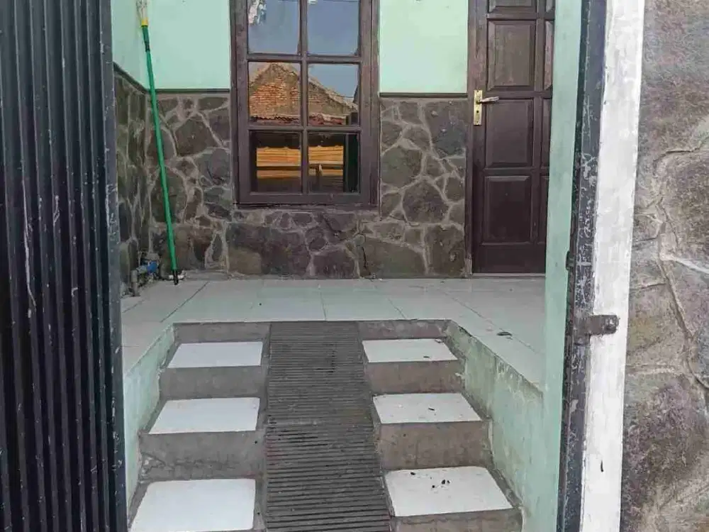 Sewa rumah per 3 bln di Jl. Johar,. Mekarjaya Depok