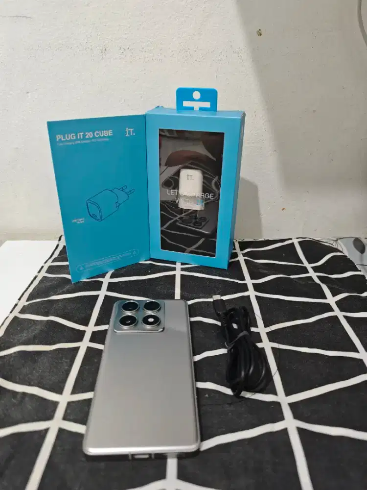 Xiaomi 14T Pro 12/512 GB Minus shadow tipis masih garansi