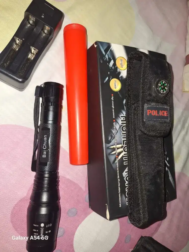 Jual senter yg cahaya terang utk jarak jauh