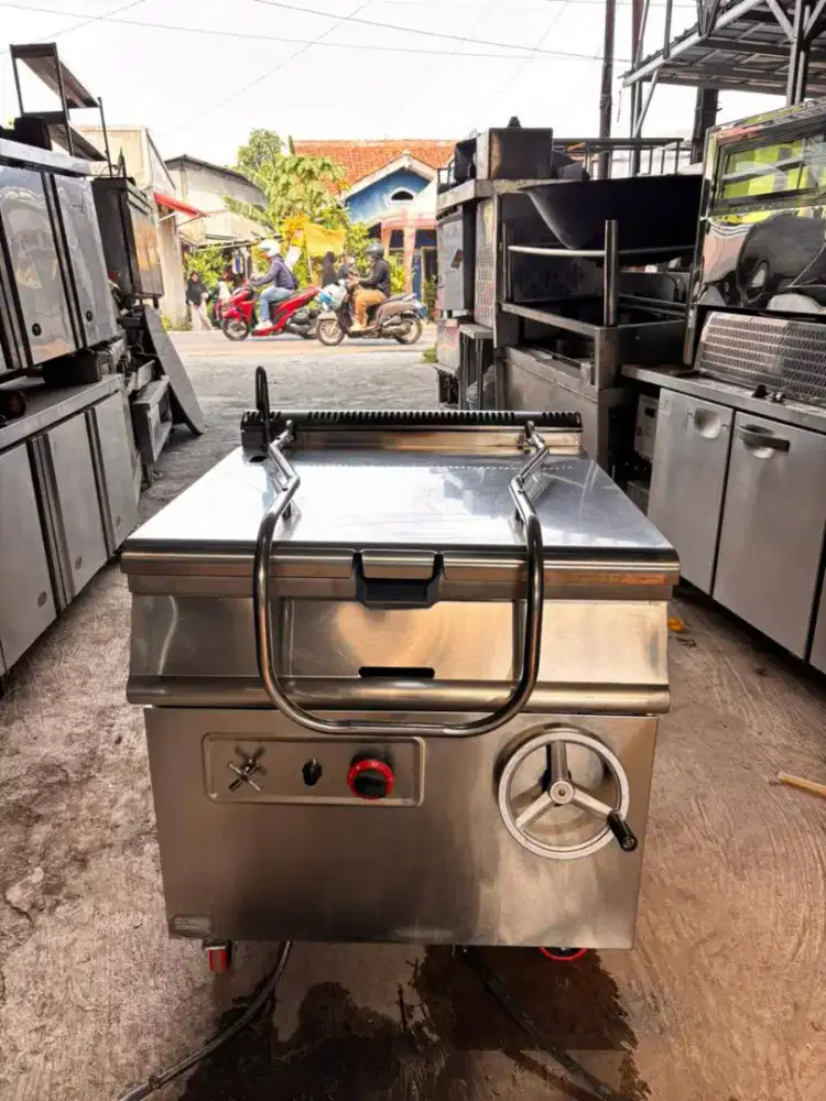 JARANG ADA .. GAS TILTING BRAISING PAN 

Merk Getra
Model OH900-RS