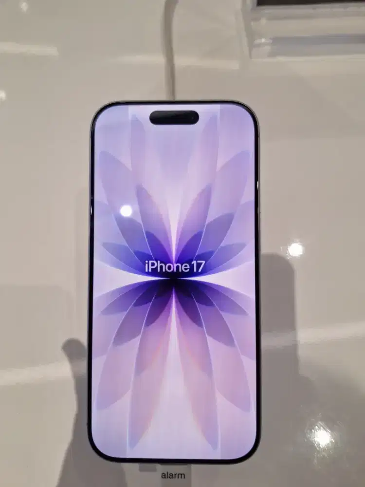 Cicilan iphone 17 basic