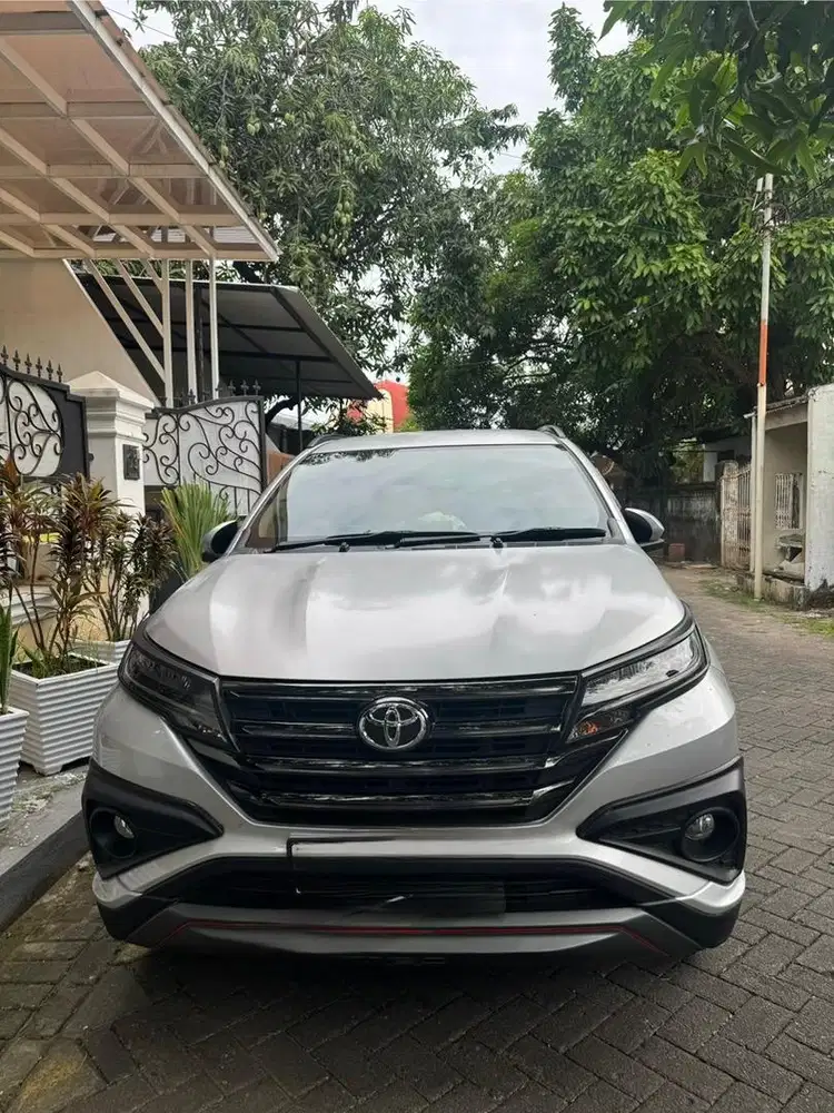 Di jual mobil Rush