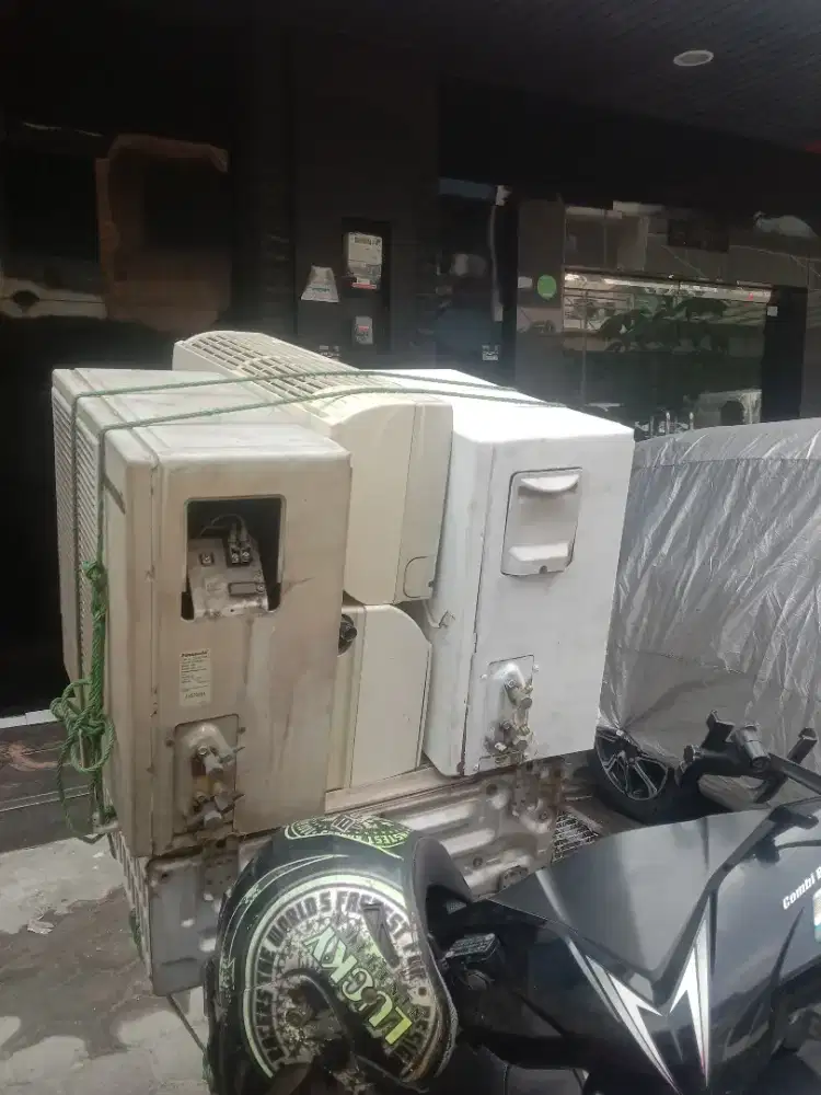 Beli AC bekas semua merk bos,satuan atau borongan,siap ambil ke lokas
