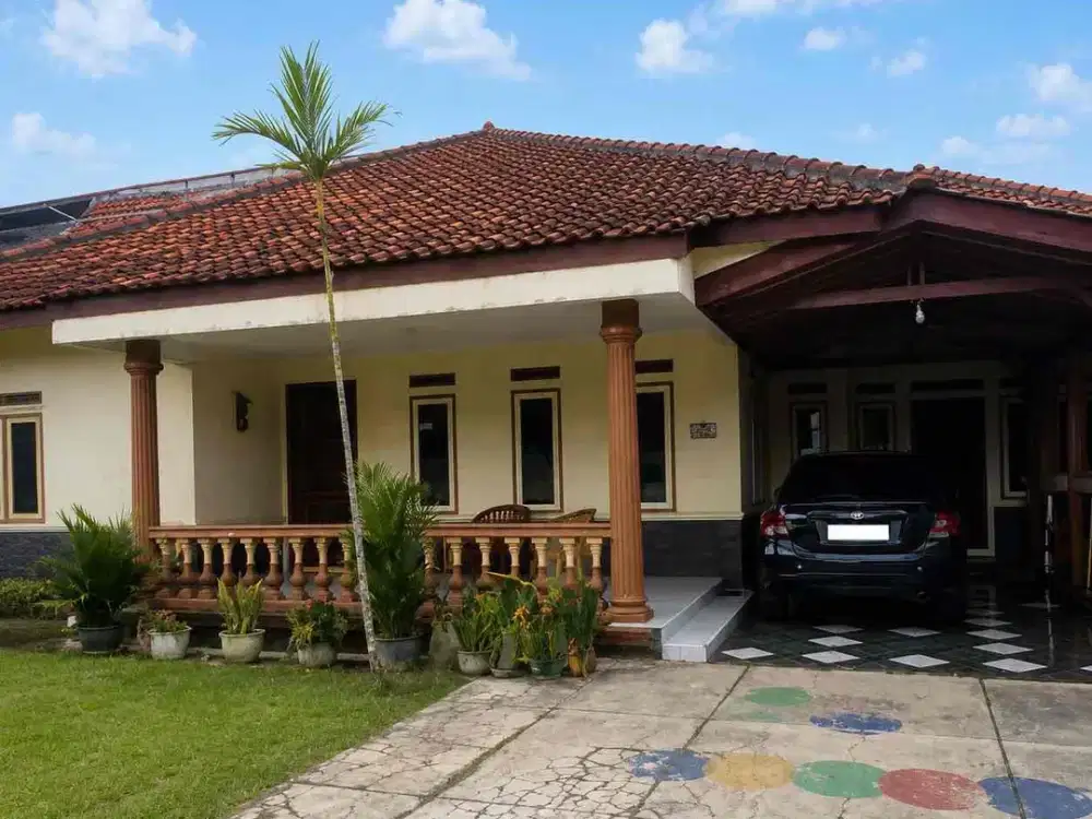 DIJUAL – Rumah Luas + Sawah Potensial Pinggir Jalan Raya di Tanjungsiang, Subang