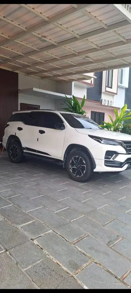 Dijual Toyota Fortuner tahun 2021 kondisi bagus