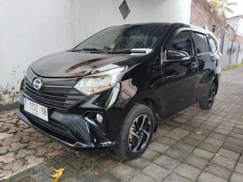 Daihatsu Sigra R 2022 manual hitam