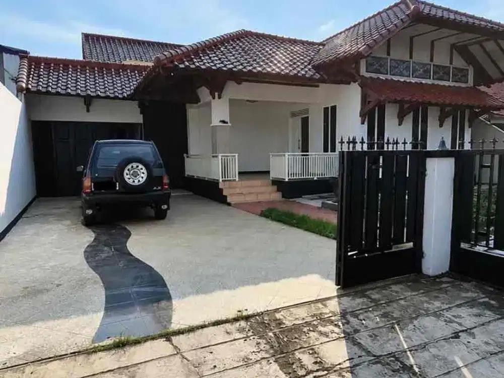 DIJUAL – Rumah Mewah 2 Lantai + Kolam Renang Pribadi di Ciputat Timur, Tangerang Selatan
