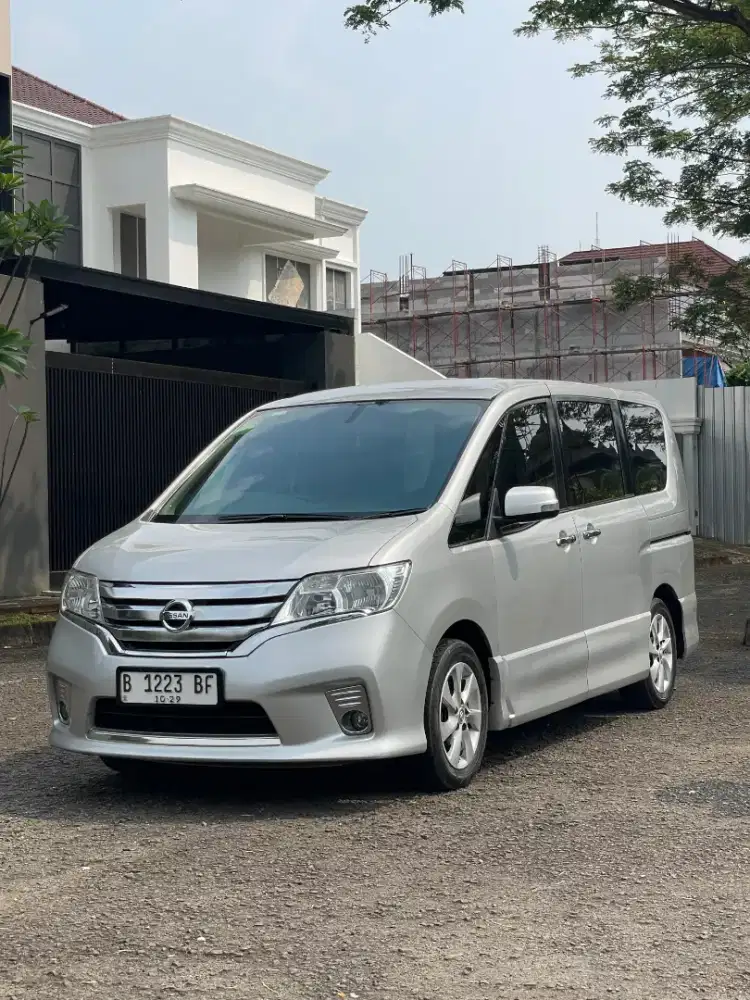 Nissan Serena 2.0 Hws Panoramic At 2014
