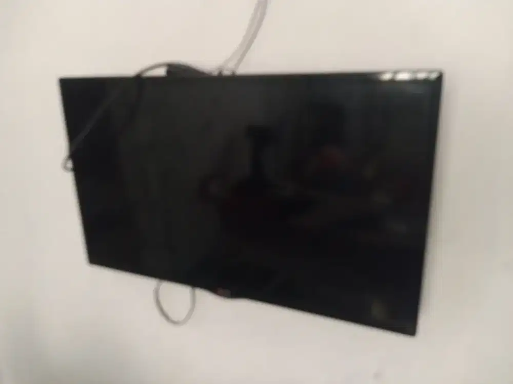 Dijual TV LED LG 32inch kondisi normal no remot
