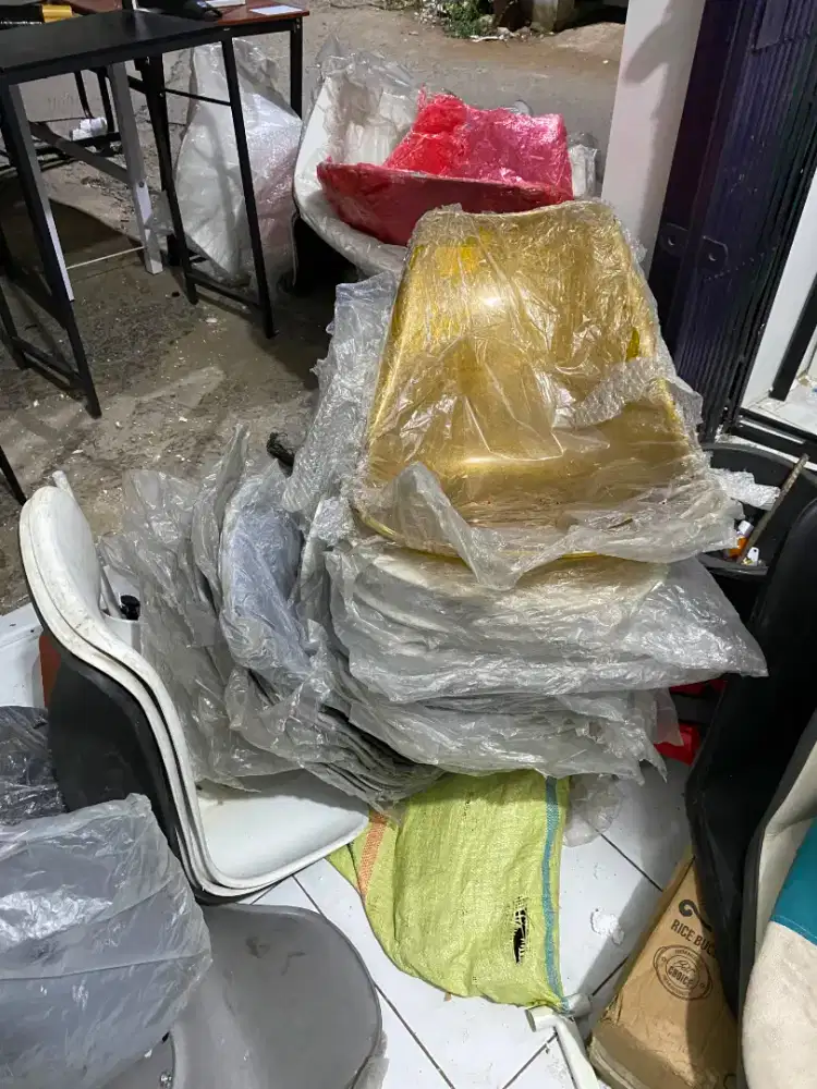 Borongan bangku tanpa kaki