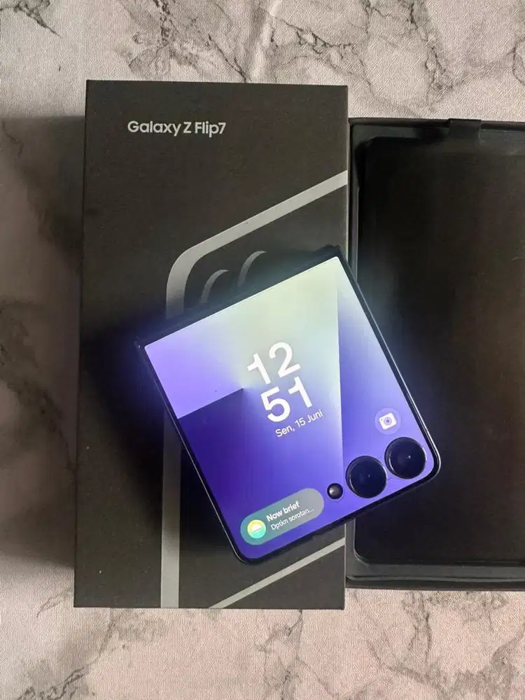 SAMSUNG Z FLIP 7 RAM 12/256 MULUS LENGKAP