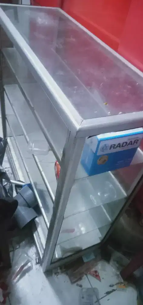ETALASE ALUMINIUM