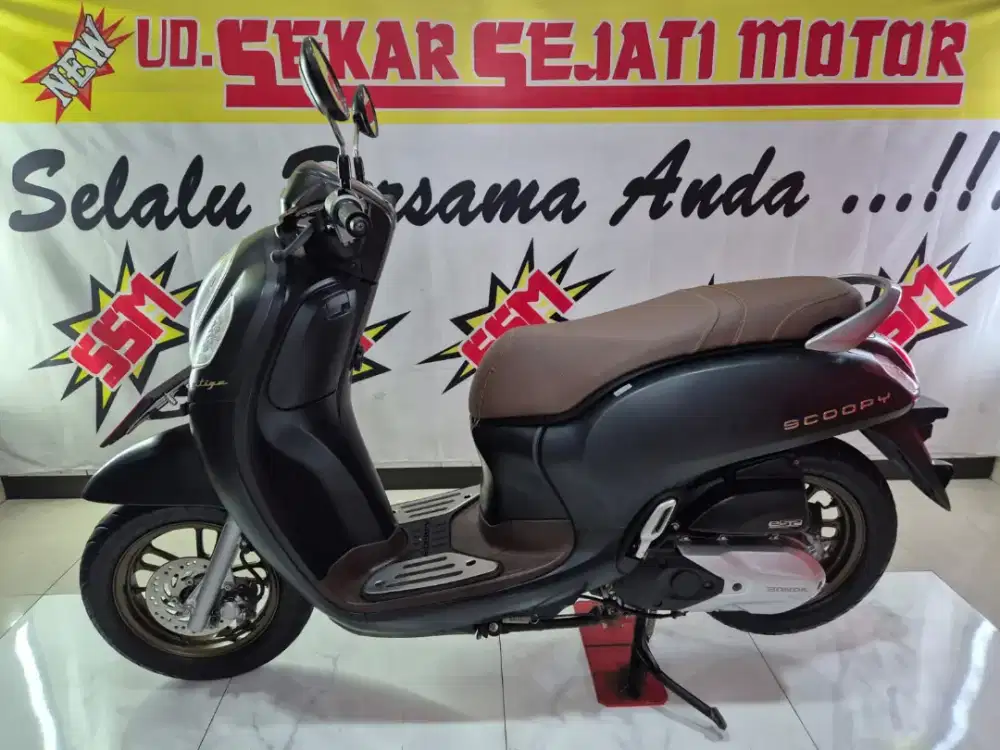 Scoopy Prestige blackdoFF