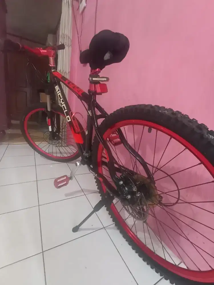 Sepeda Bicyclo merah hitam