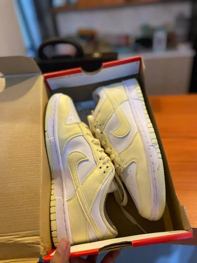 Sepatu Nike SB Dunk Low Yellow Kuning Size 38 24cm Baru New Original