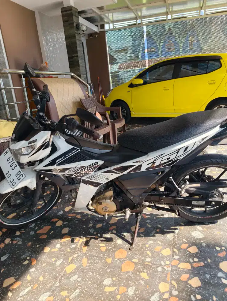 Satriya F 150 - Putih (2017)