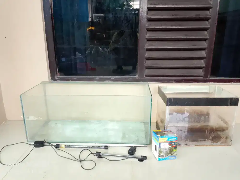 2 Aquarium & 2 lampu & filter