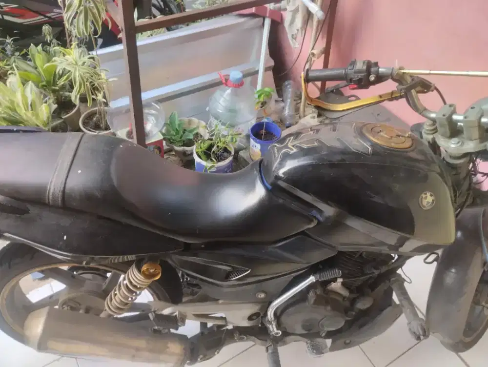Bajaj pulsar 180 ug3