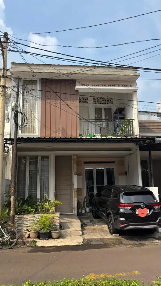 Rumah 2 Lt. Dalam Cluster lokasi strategis