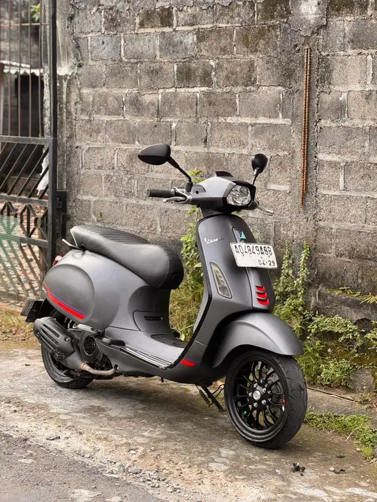Bismillah forsale vespa sprint 150 iget abs