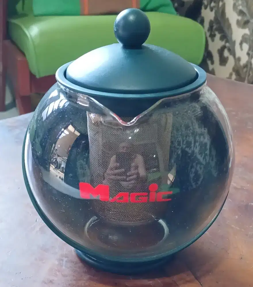 Teko penyeduh teh/kopi MAGIC bahan tebal lkp saringan
