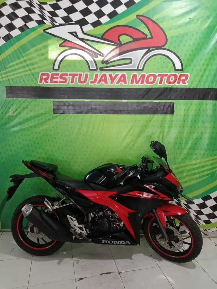 CBR 150 R th 2017 kredit Dp 99rb#rjm