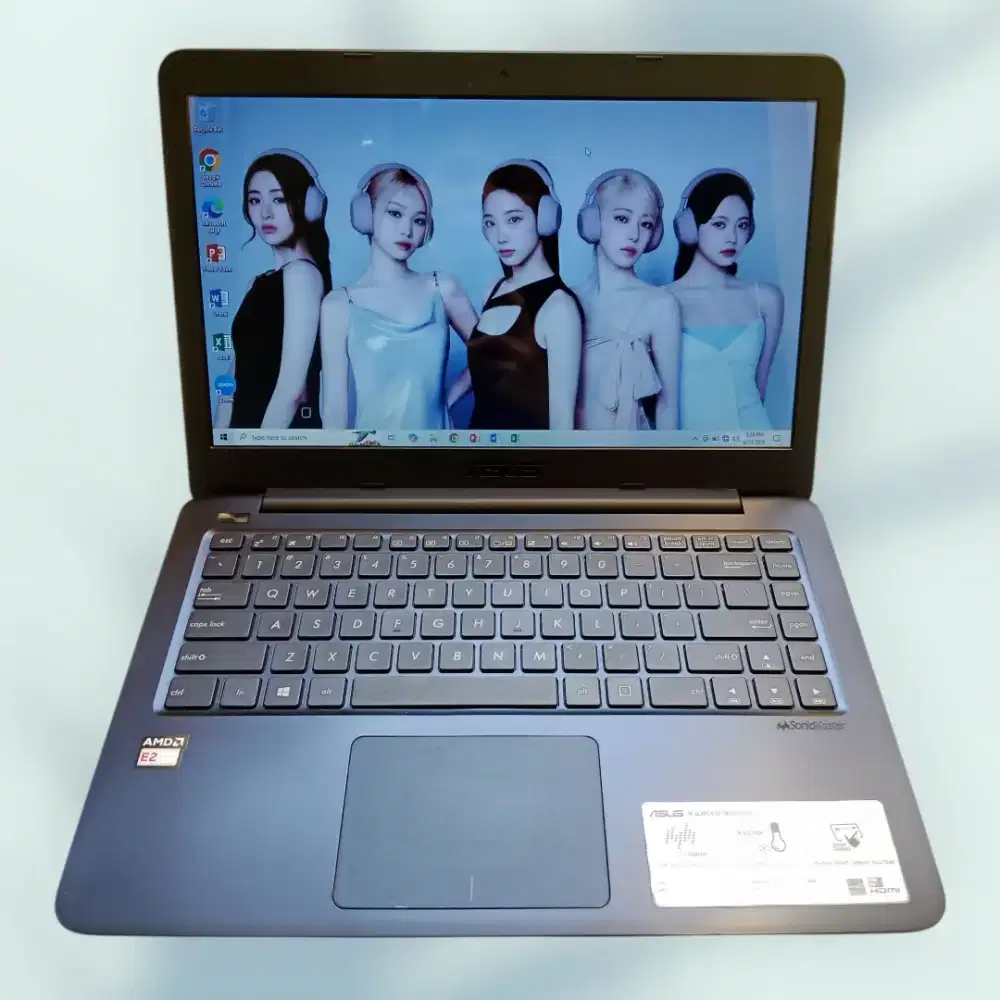 DIJUAL AJA LAPTOP NORMAL CEK SEPUASNYA MONGGO