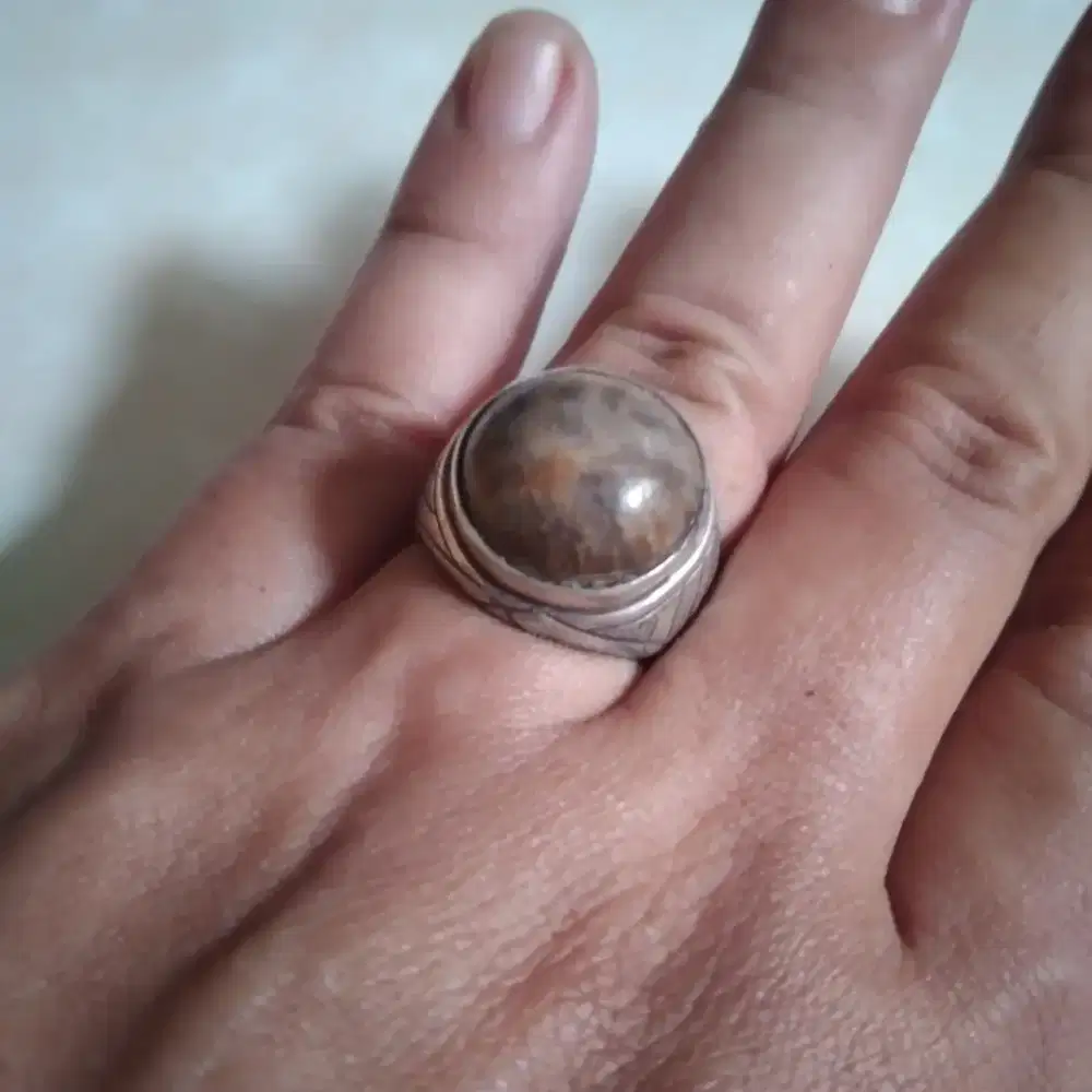Cincin perak batu fosil galih kelor crystal coklat tembus senter