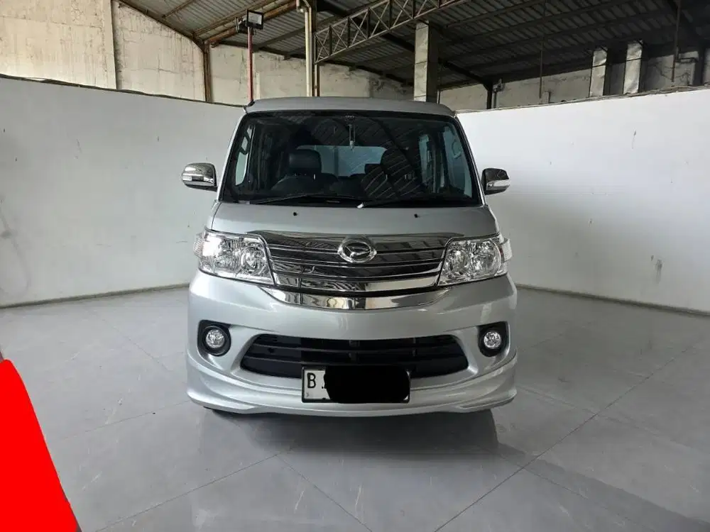 Antik Km 5rban Daihatsu Luxio X AT ( Matic ) 2024 Silver Mulus Terawat